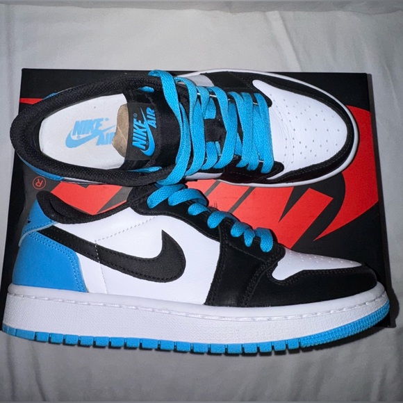 Air Jordan 1 Retro Low OG Powder Blue - Picture 3 of 6